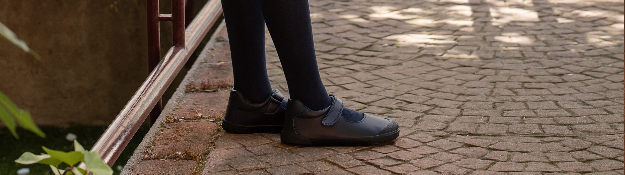 Colegiais barefoot