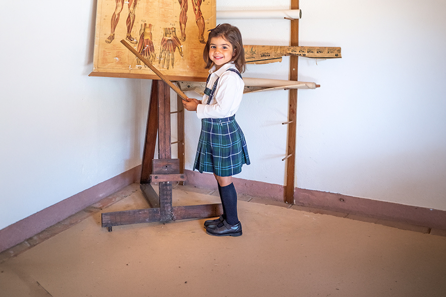Sapatos Colegiais Menina com tiras aderentes    