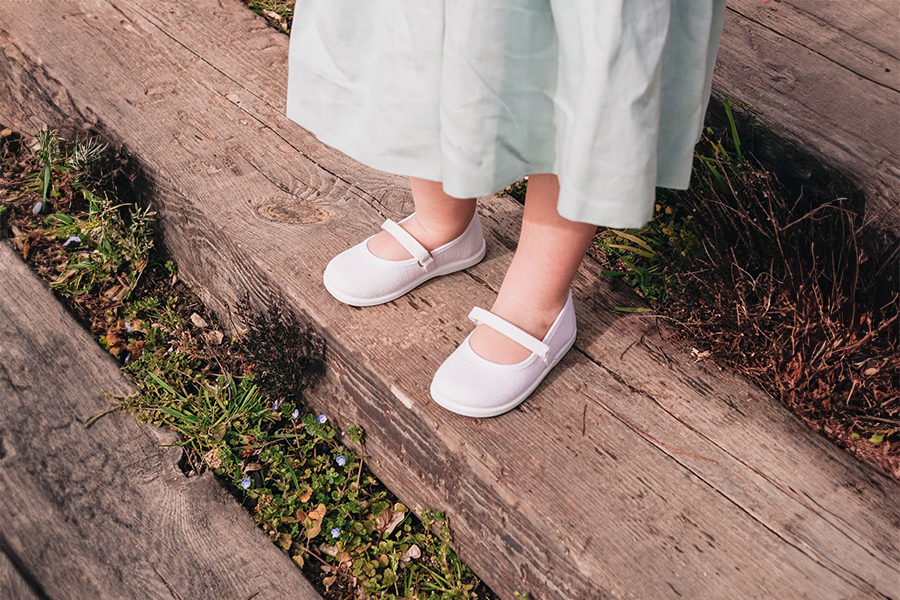 Sapatos Merceditas Linho com tiras aderentes   Fino