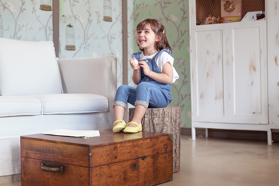 Sapatos Merceditas Tela com Tira Aderente Fina