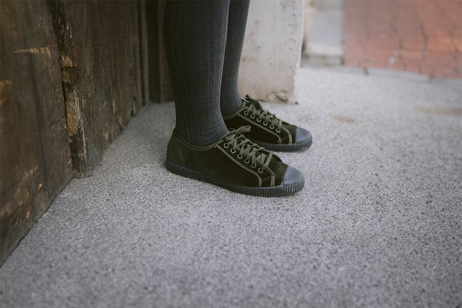 Ténis Criança Veludo com atacadores 