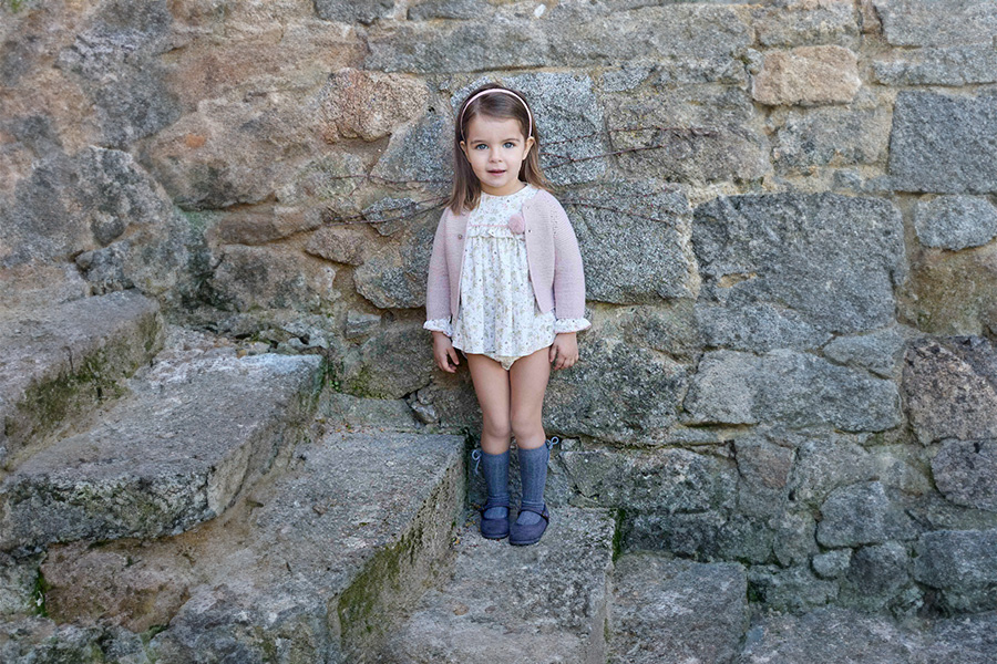 Merceditas Efeito Camurça Fivela Picotados