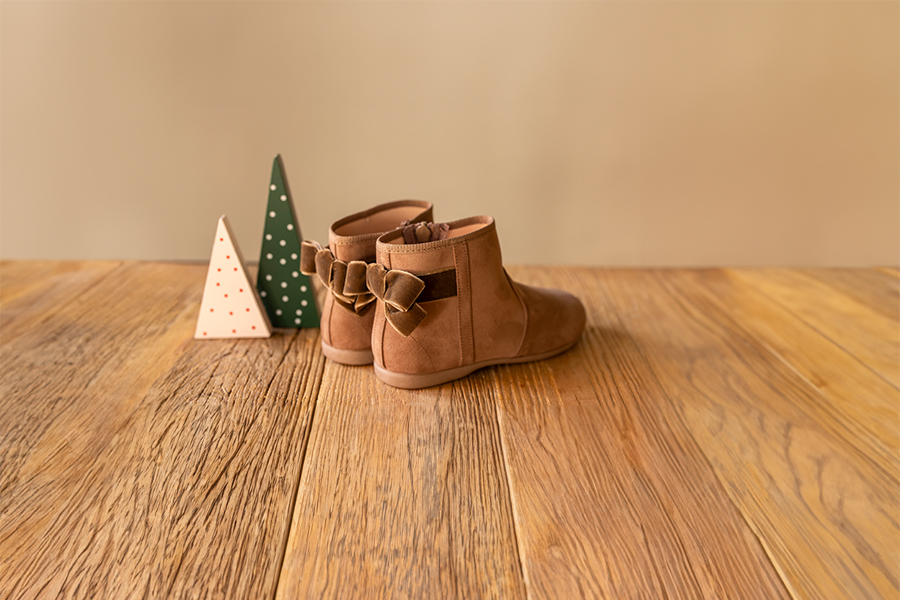 Botins com laço veludo e fecho-éclair