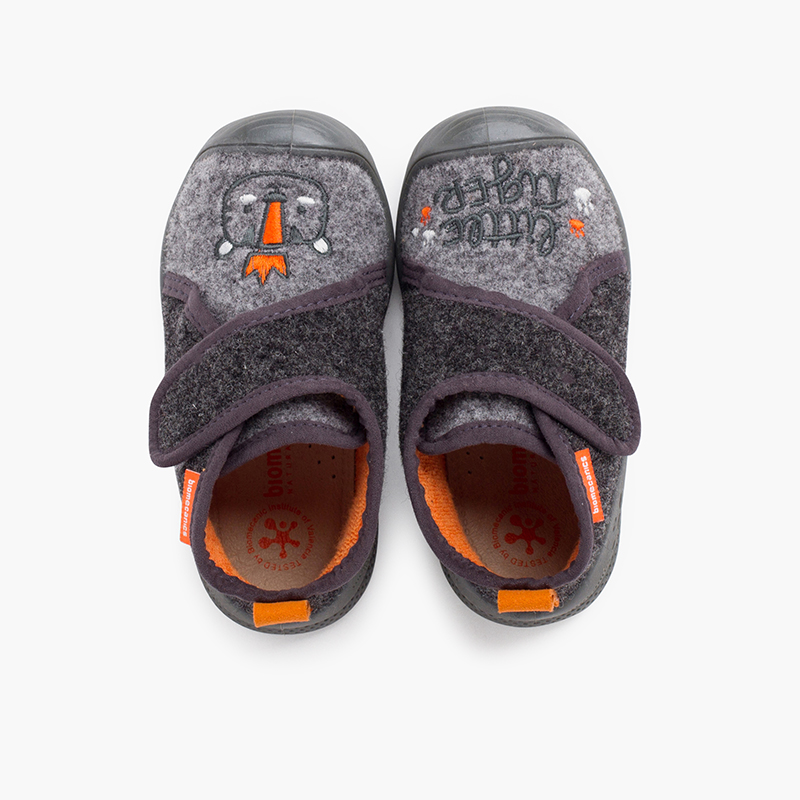 Pantufas Biomecanics biqueira reforçada Cinzento