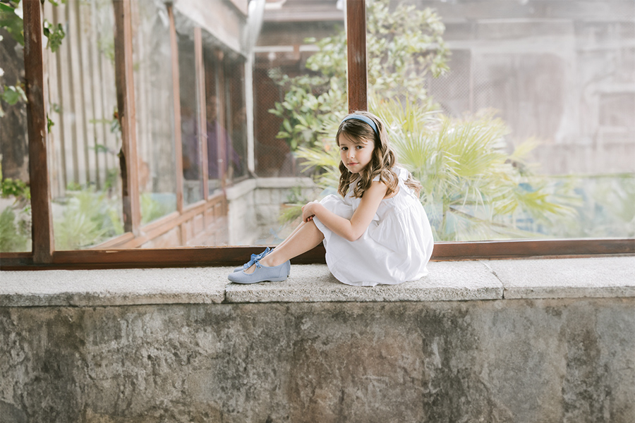 Merceditas linho fecho laço gorgorão