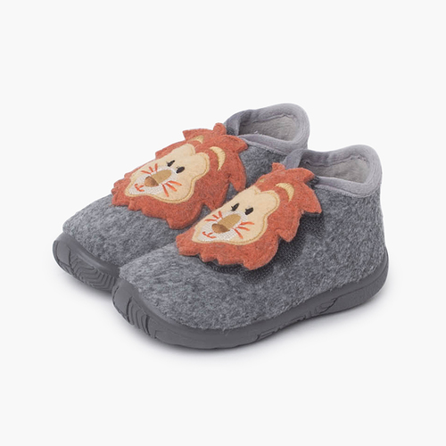 Pantufas primeiros passos animais Leão