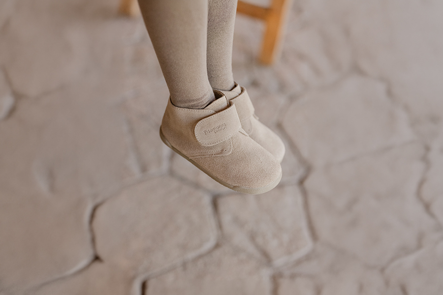 Botas barefoot camurça fecho aderente
