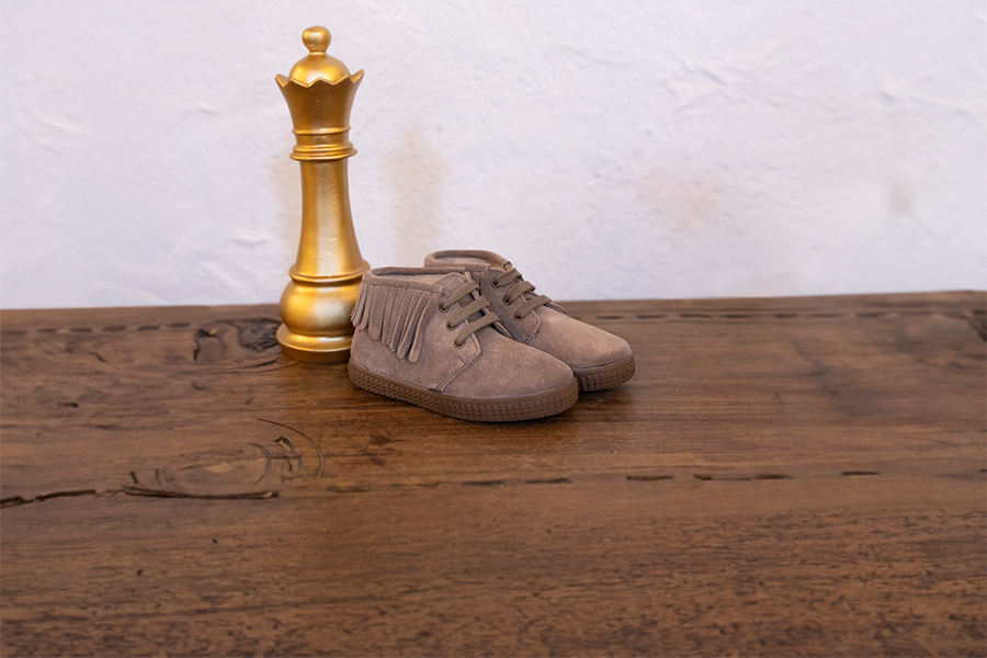 Botas criança camurça franjas biqueira redonda