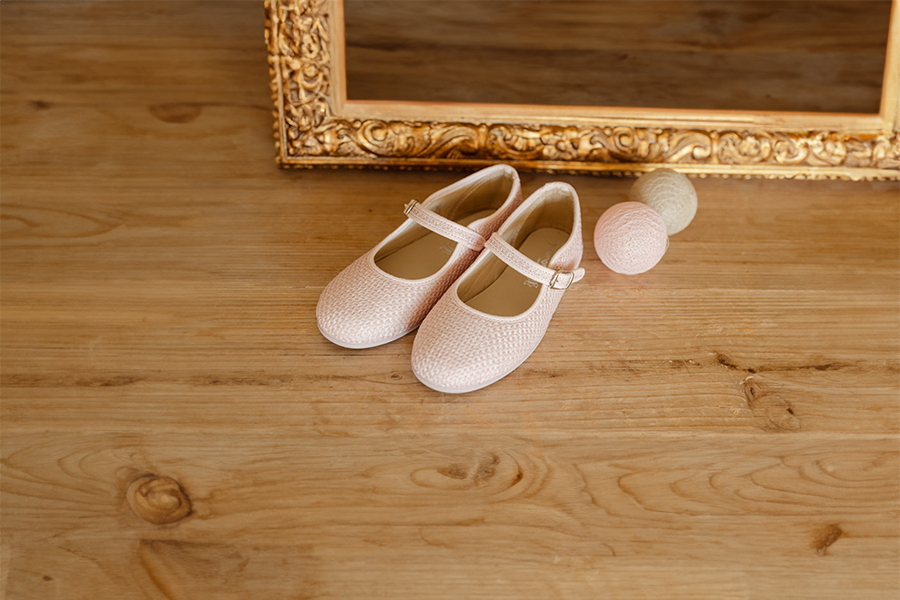 Merceditas menina cerimónia entrelaçado rústico