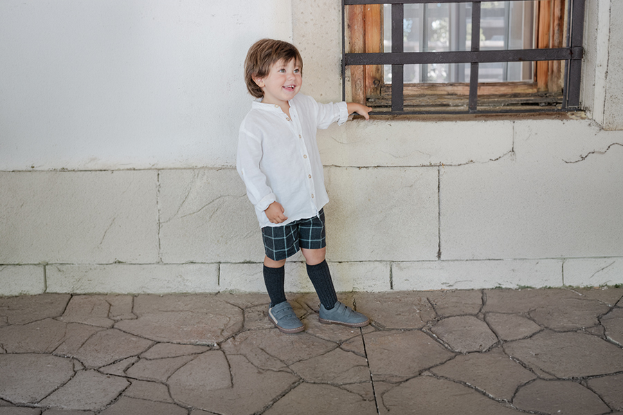 Sapatilhas barefoot efeito nobuck adorno lateral