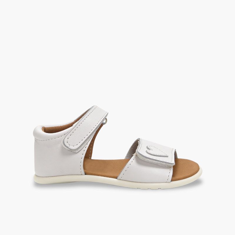 Sandálias barefoot menina pala aderente coração