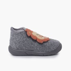 Pantufas primeiros passos animais Leão
