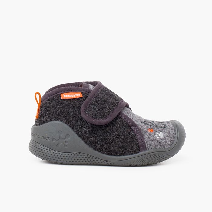 Pantufas Biomecanics biqueira reforçada