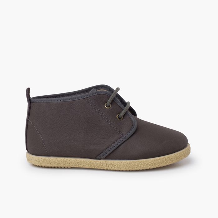 Botinhas couro vegan atacadores
